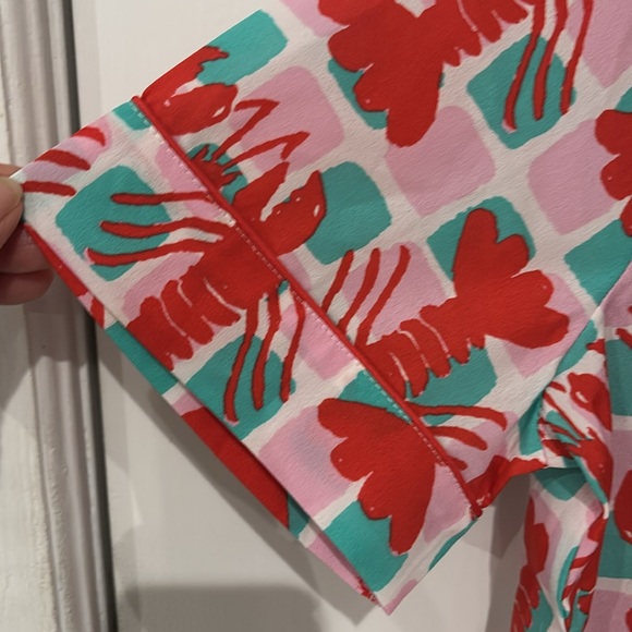 NWT Bouffants & Broken Hearts Lobsters Print Lightweight Pajama Top Size S - Picture 7 of 8